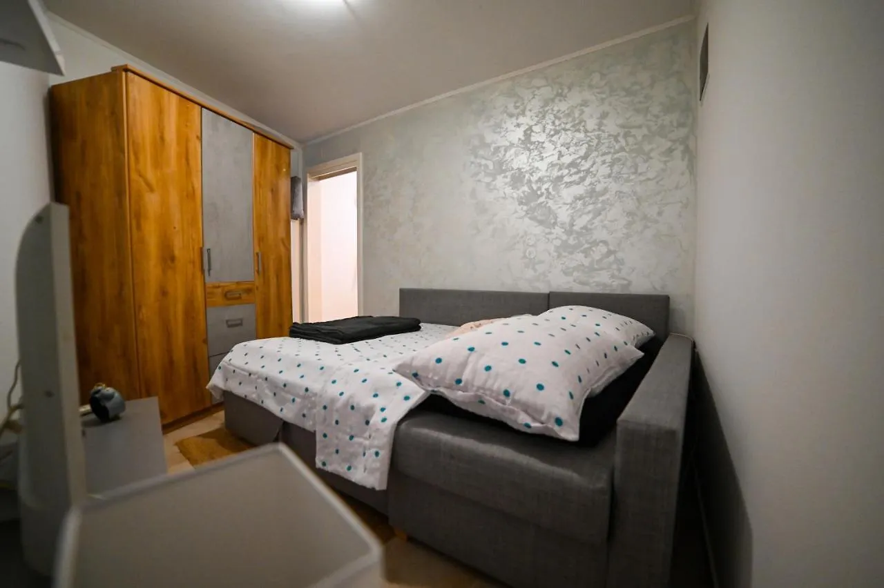 Studio Apartman Gashi Apartment Cres